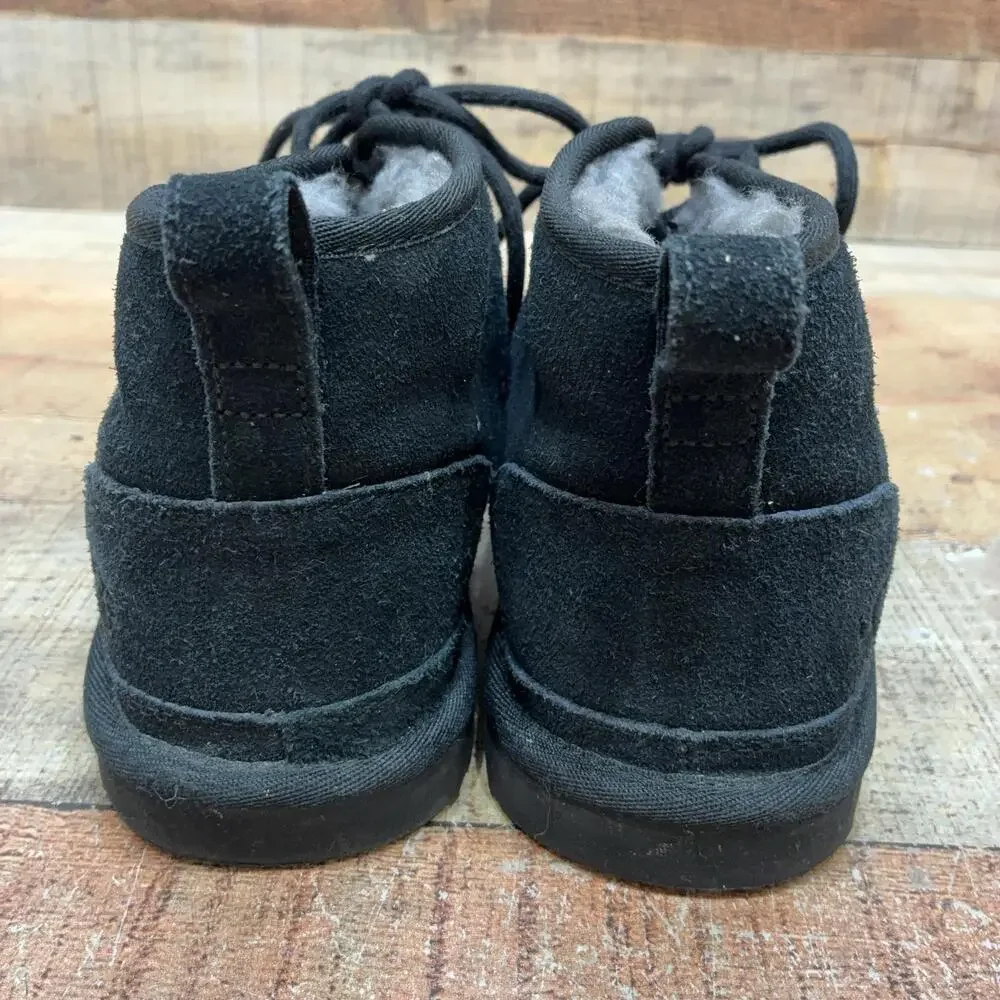 UGG Neumel Boots Mens Size 9 42 Black Suede Shearling Lined Chukka Ankle Winter